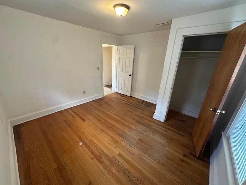 Building Photo - 212 Jackson Ave