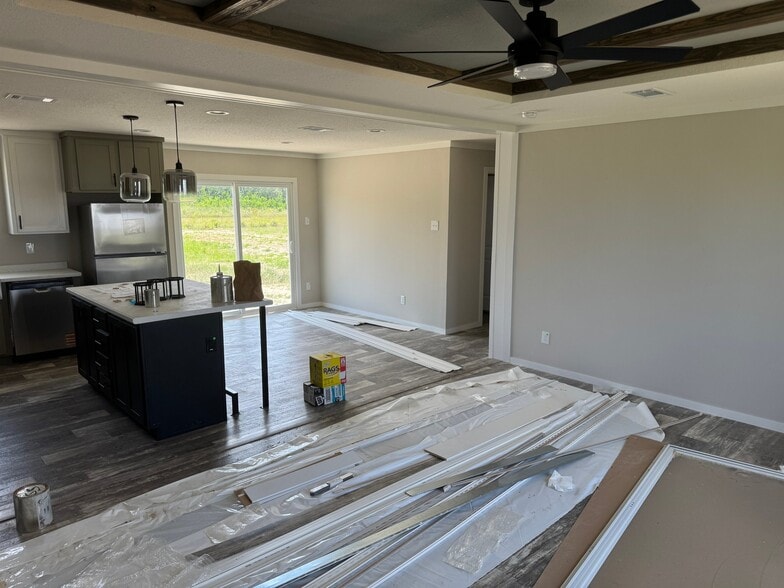 Building Photo - 212 Patriot Ln