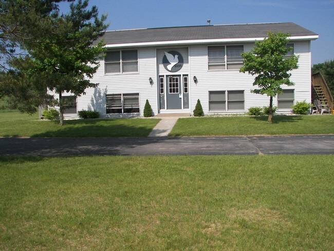 Primary Photo - Country Eden Apartments