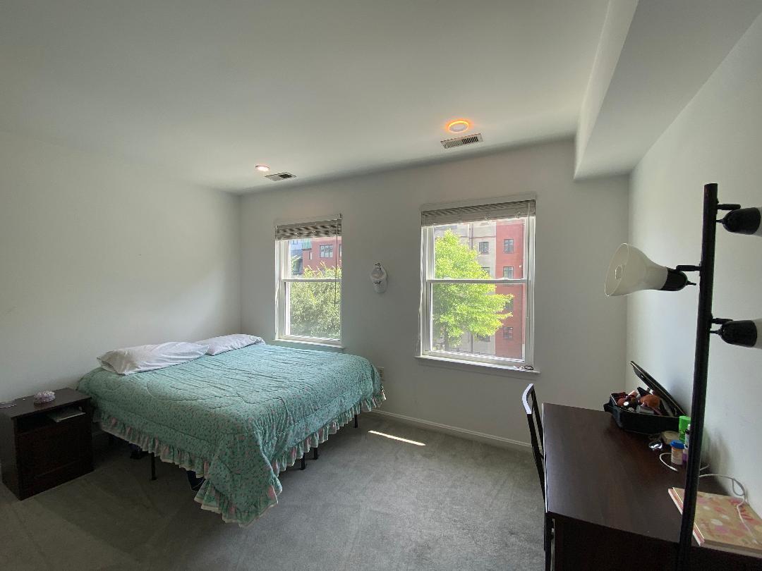 Building Photo - 1327 Belmont St NW