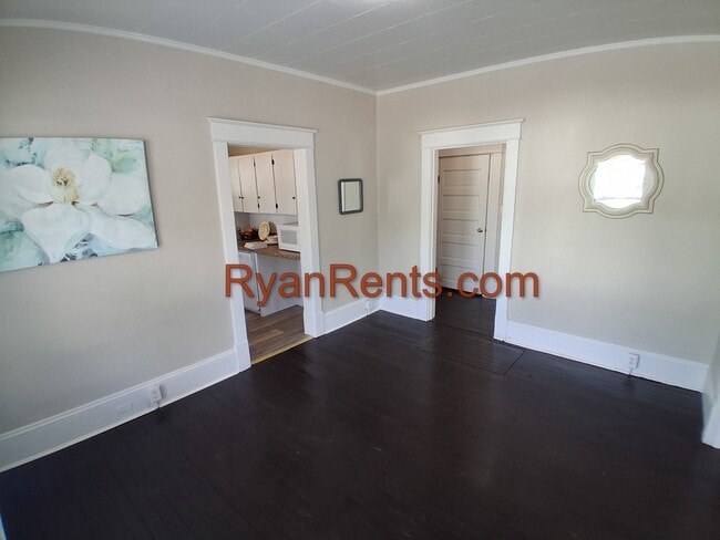 Building Photo - 1205 S Franklin St