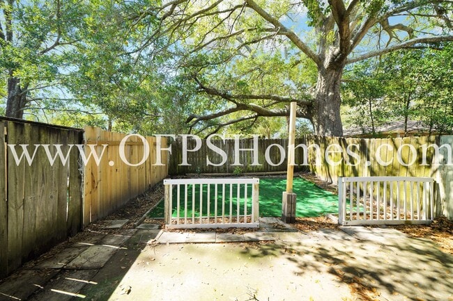 Building Photo - 2 bed Townhome in Fort Walton Beach