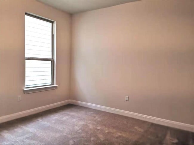 Building Photo - 14110 Alloro Dr