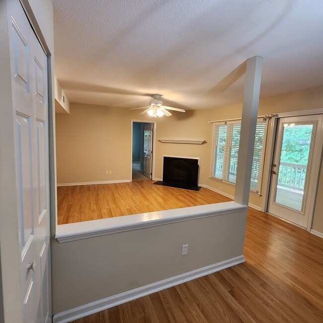 Building Photo - 2831 Edridge Ct
