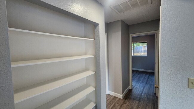 Building Photo - 2585 Duet Dr