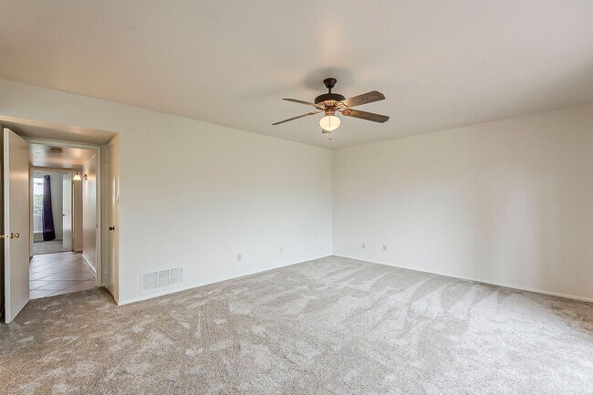 Building Photo - 85254! Four Beds with POOL!