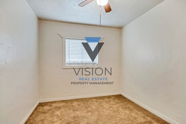 Building Photo - 363 S 800 E