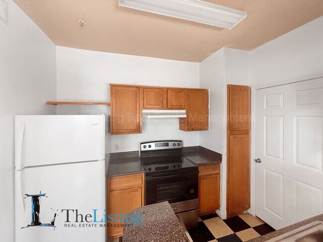 Building Photo - 3714 Palm Desert Ln