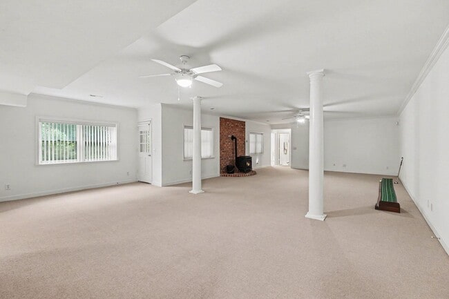 Building Photo - Ultimate Aviation Estate: Luxury 1-Level Living on 5+ Acres Near Downtown Fredericksburg