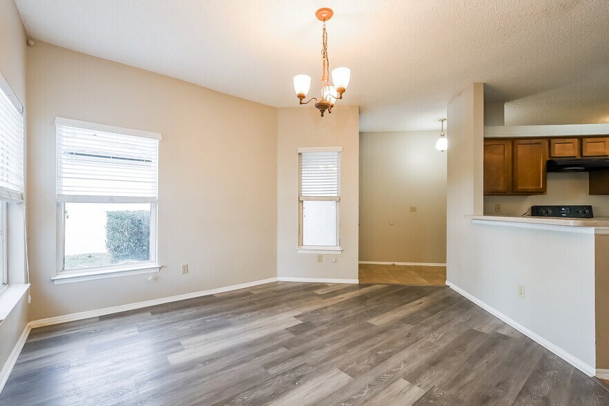 Building Photo - 336 Cello Cir