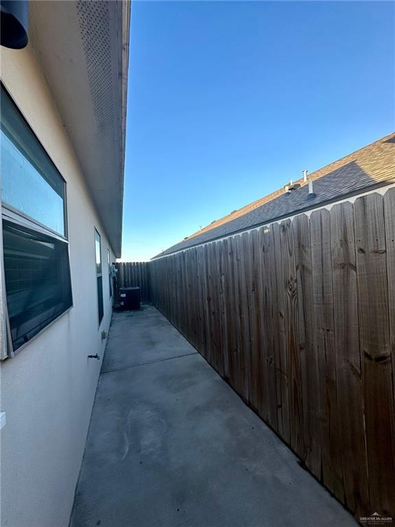 Building Photo - 16 Cathedral Hl