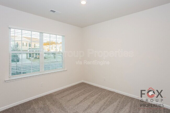 Building Photo - 148 Way Cross Ln