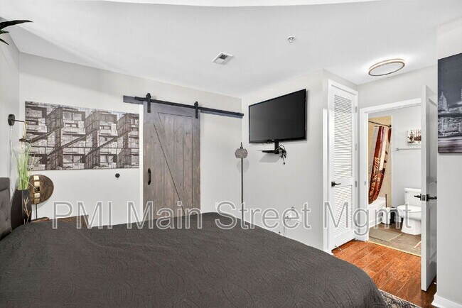 Building Photo - 155 S Court Ave