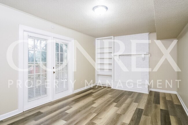 Building Photo - Charming 3 Bedroom Home in Huntsville with...