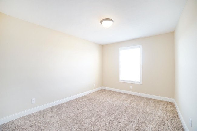 Building Photo - 303 Rotunda St