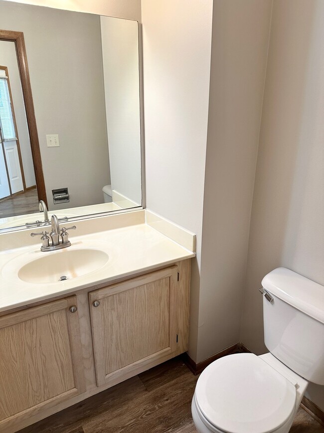 Building Photo - 125 Capella Ct