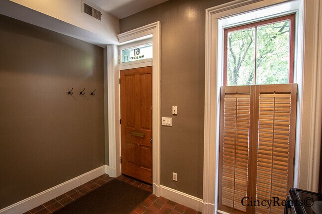 Building Photo - 61 Mulberry St