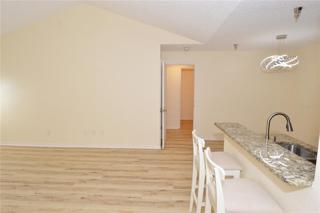 Building Photo - 10265 Gandy Blvd N