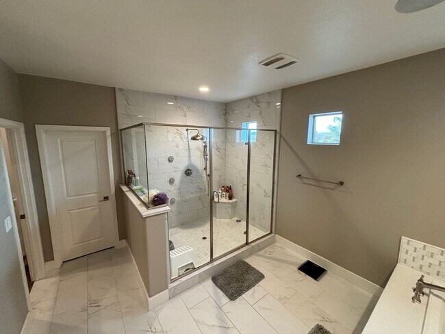 Building Photo - Home is occupied. DO NOT DISTURB TENANTS