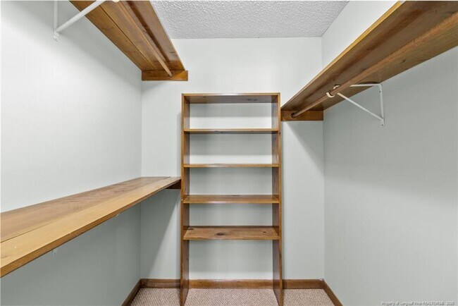 Building Photo - 2944 Wedgeview Dr