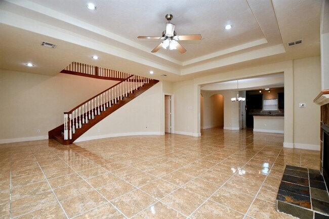 Building Photo - 5211 Holly View Dr