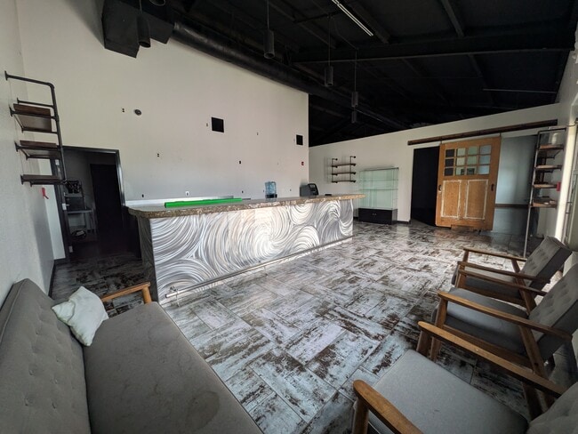 Building Photo - Commercial Retail Space