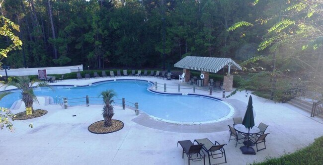 Building Photo - 539 Hedgewood Dr