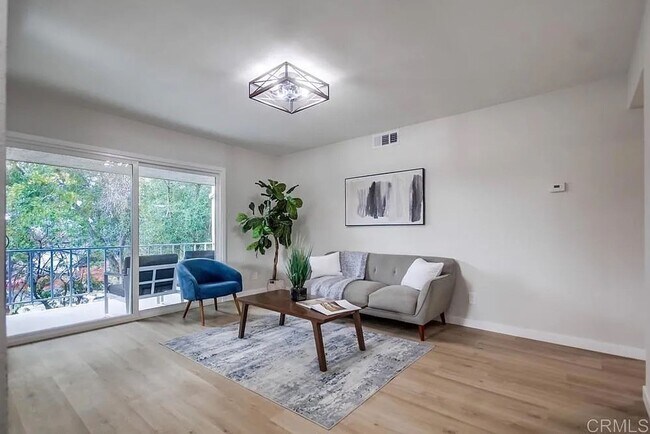 Building Photo - Fully Remodeled 2BR Condo with Designer Fi...