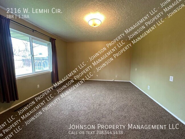 Building Photo - 2116 W Lemhi St