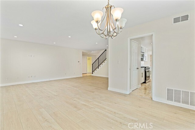 Building Photo - 30127 Vía Borica