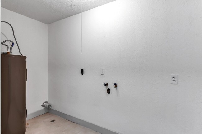 Building Photo - 23118 Whispering Willow Dr