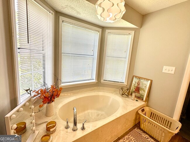 Building Photo - 5045 Laurel Springs Way SE