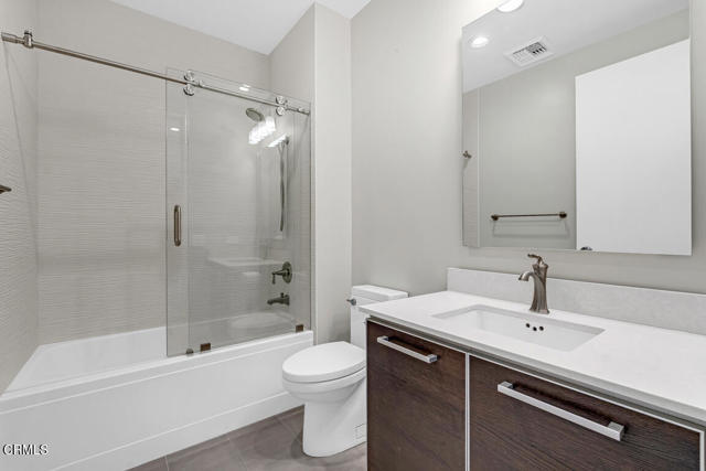 Building Photo - 801 S Grand Ave