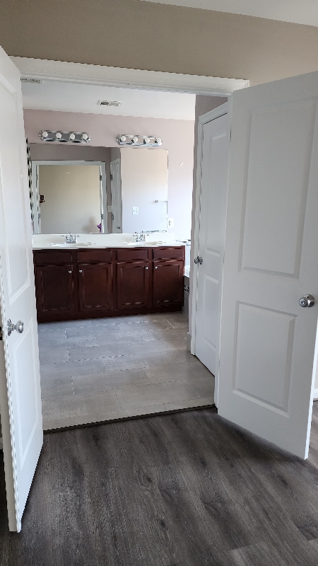 Building Photo - 25146 Harpenden Terrace