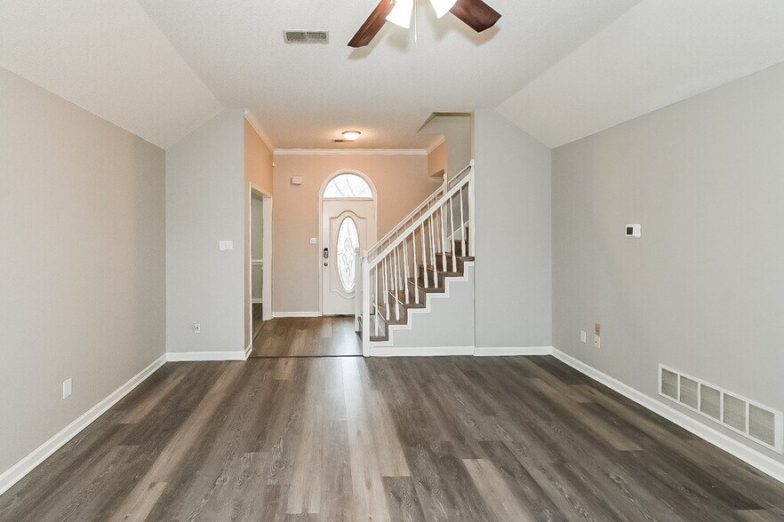 Building Photo - 5899 Michaelson Dr