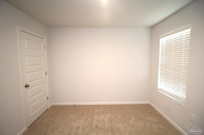 Building Photo - 7408 Oak Lake Blvd