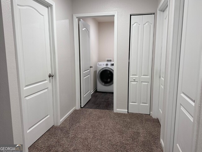 Building Photo - 164 Ashwood Cir