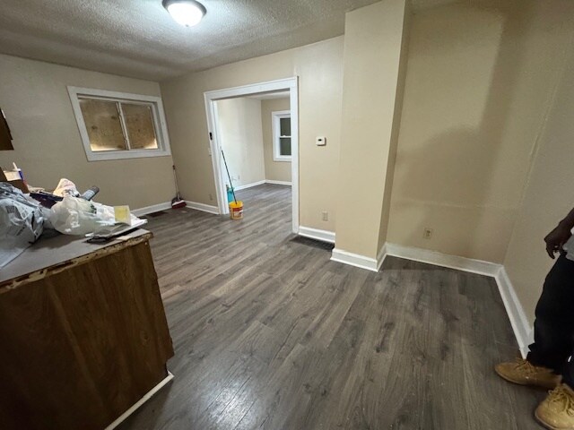 Building Photo - 2368 Velma Ave