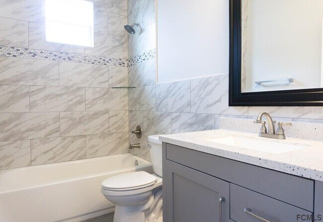 Building Photo - 214 Coral Reef Ct N