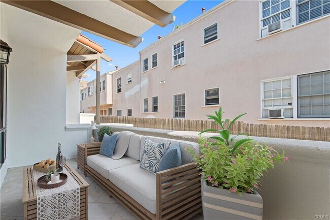 Building Photo - 1409 Havenhurst Dr