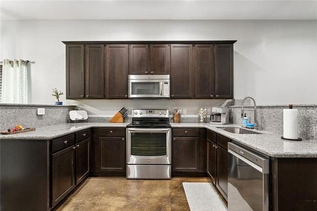 Building Photo - 1605 Labarre St