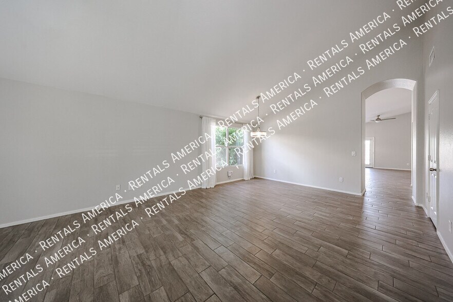 Building Photo - 153 S Garnet Rd