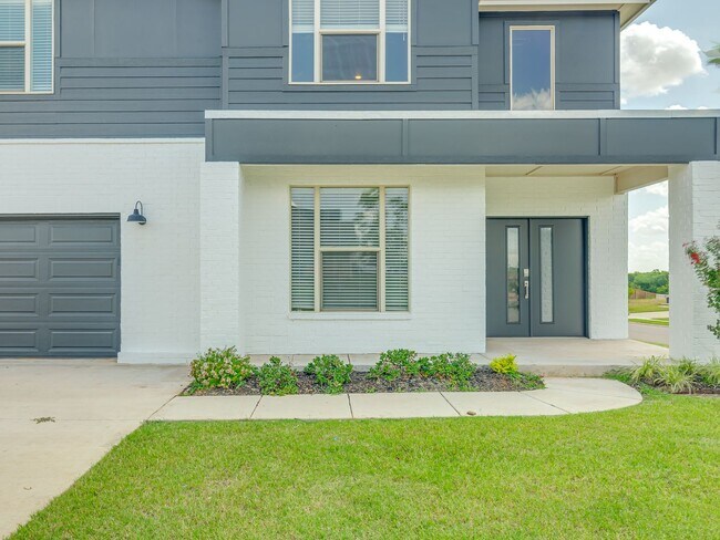 Building Photo - Beautiful New Construction Home in Edmond/...