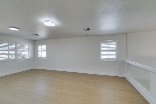 Building Photo - Fabulous Southern Highlands Property