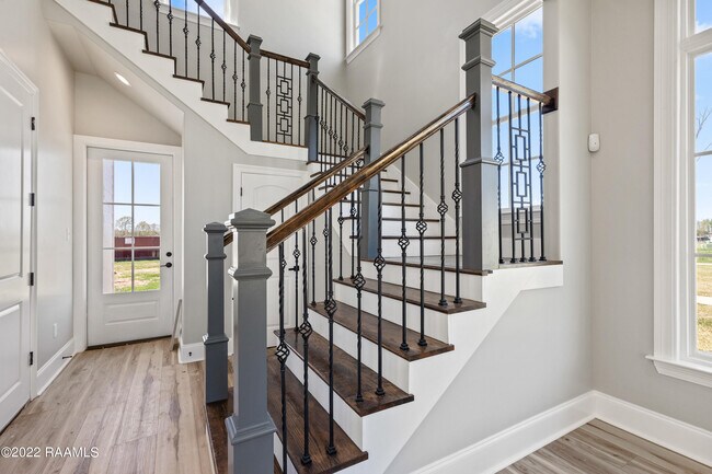 Building Photo - 327 Bozeman Trl
