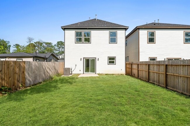 Building Photo - 7407 Cora St