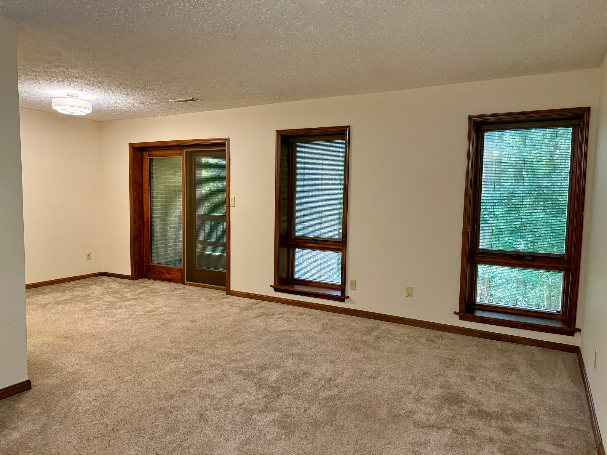 Building Photo - 23243 White Birch Ct