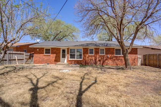 Building Photo - 3011 44th St