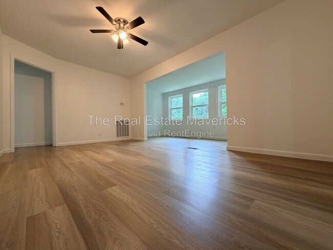 Building Photo - 128 Phillips Hollow Rd