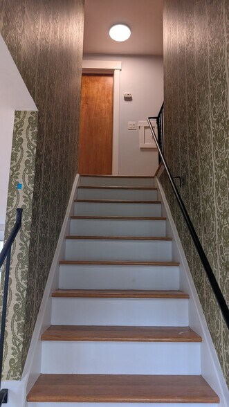 Building Photo - 25 Red Bud Rd